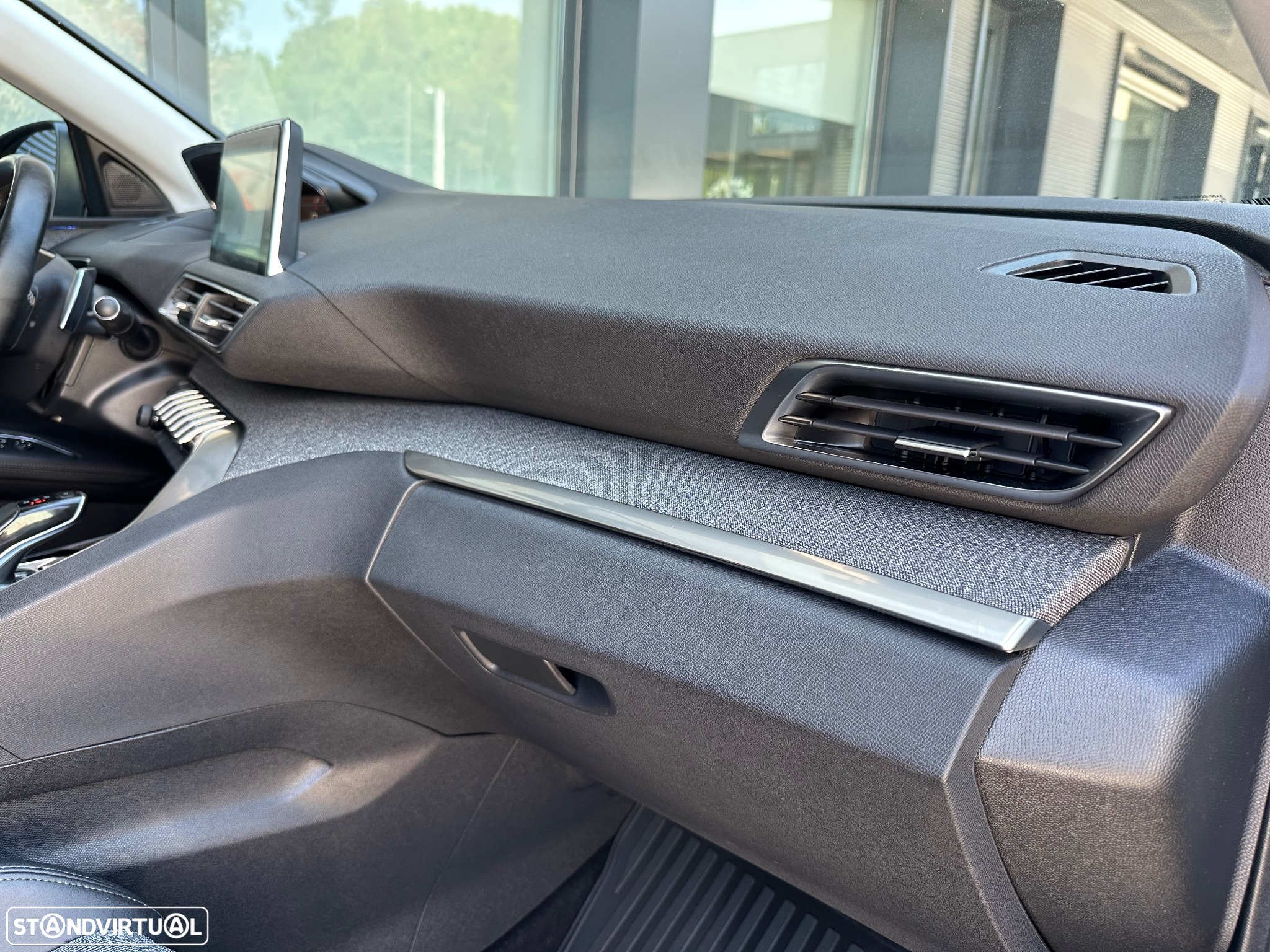 Peugeot 3008 BlueHDi 130 Stop & Start EAT8 Allure - 13