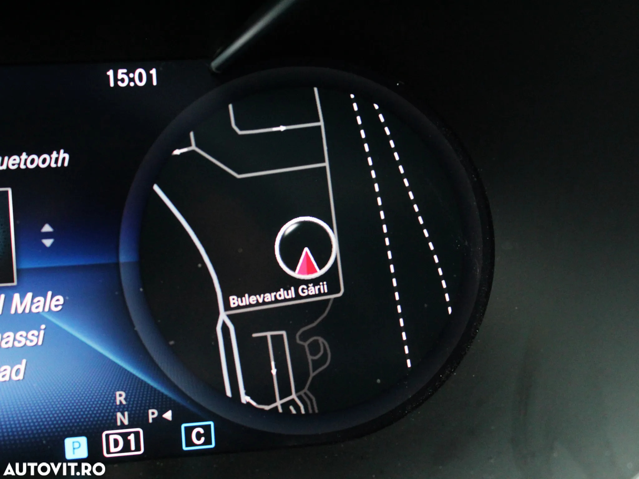 Mercedes-Benz C 220 d 4Matic T 9G-TRONIC AMG Line - 31