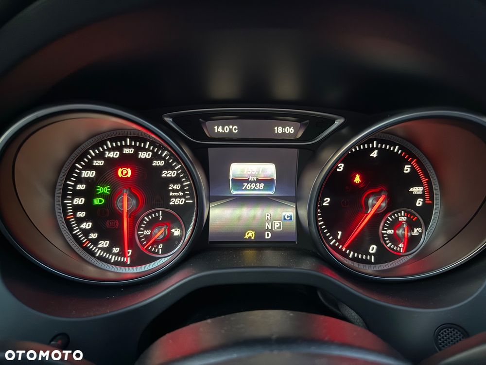 Mercedes-Benz GLA 220 d 7G-DCT AMG Line - 10