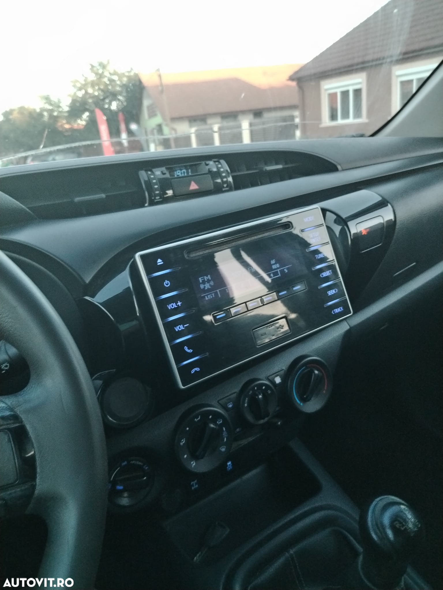 Toyota Hilux - 11