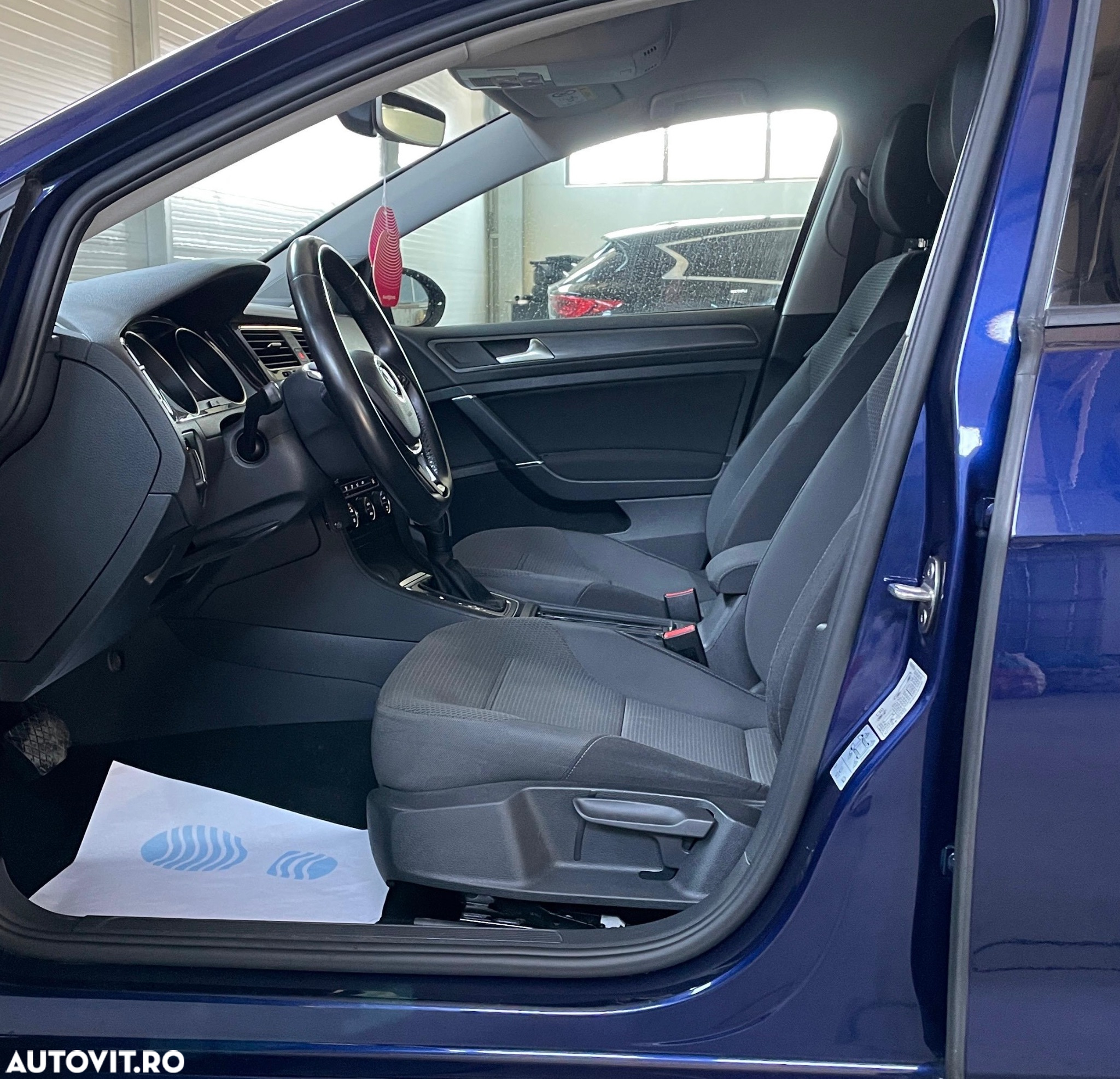 Volkswagen Golf 2.0 BlueTDI DSG Comfortline - 30