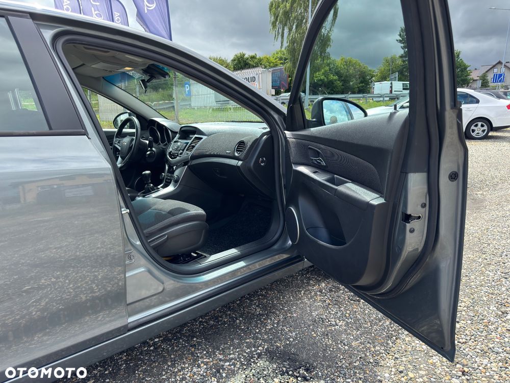 Chevrolet Cruze 1.6 LT+ - 27