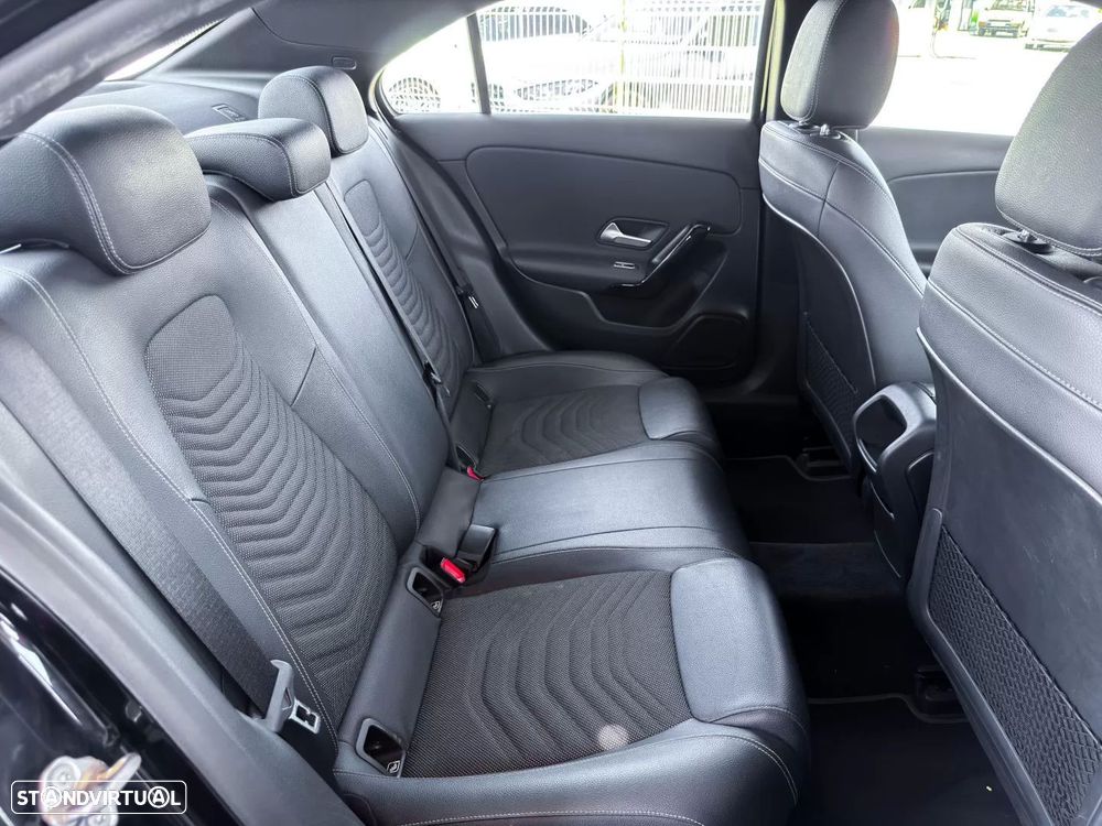 Mercedes-Benz A 180 Limousine d Style Plus Aut. - 17