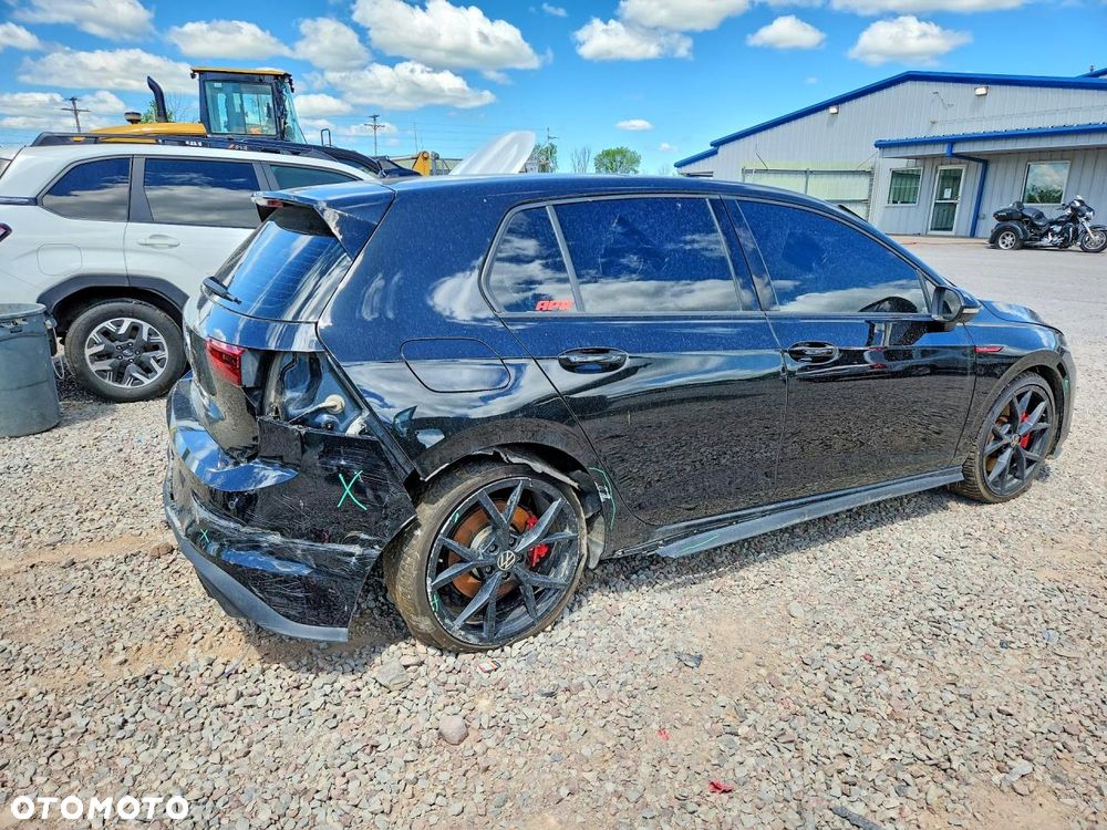 Volkswagen Golf - 4