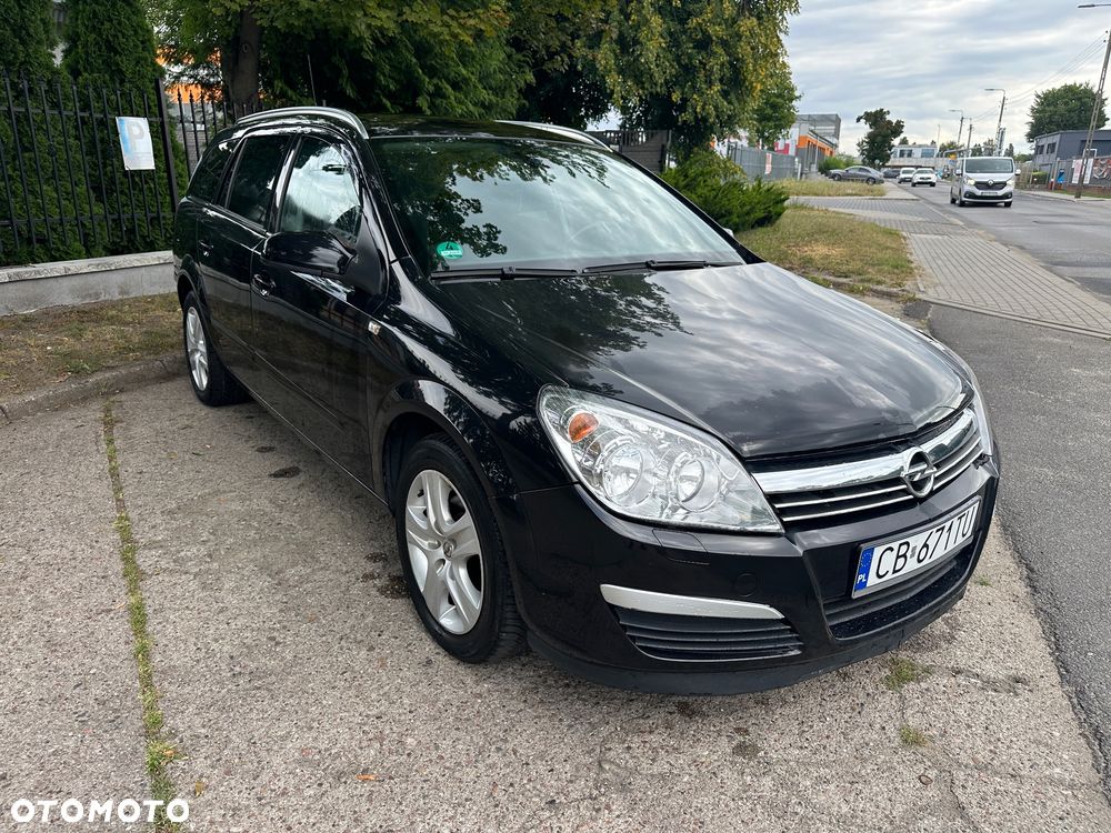 Opel Astra 2009 photo 2