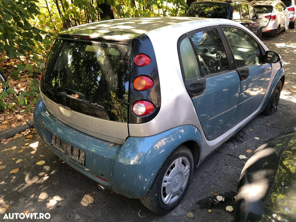 Dezmembrez Smart ForFour Bleo 1,3 benzina automat 2006 - 12