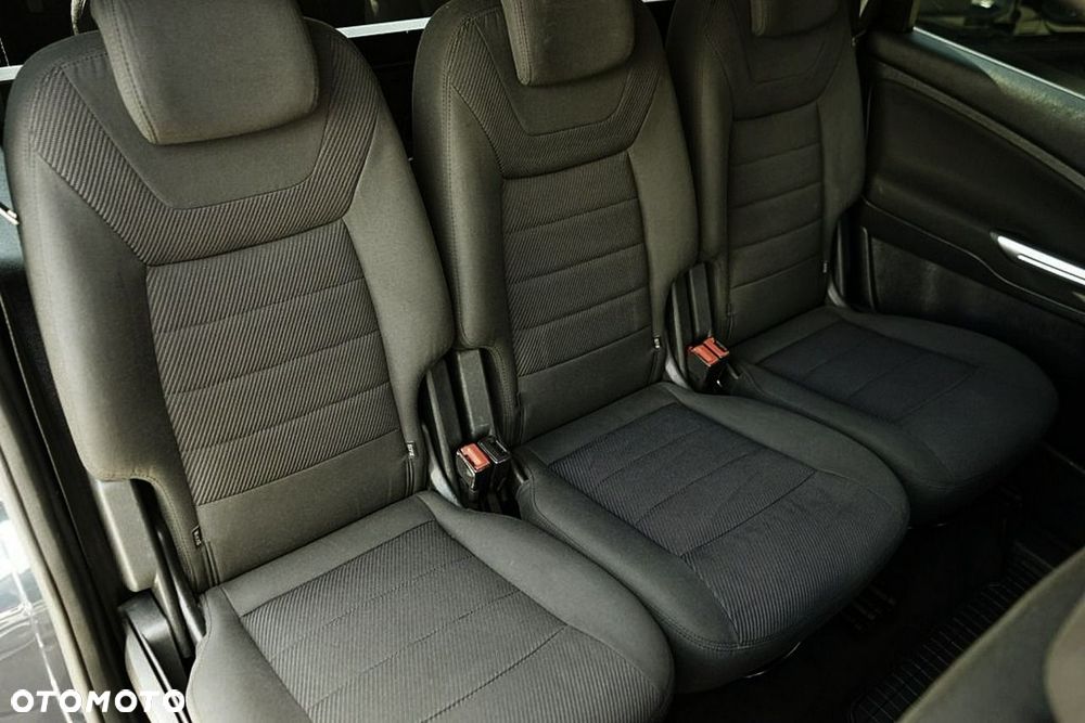 Ford S-Max - 23