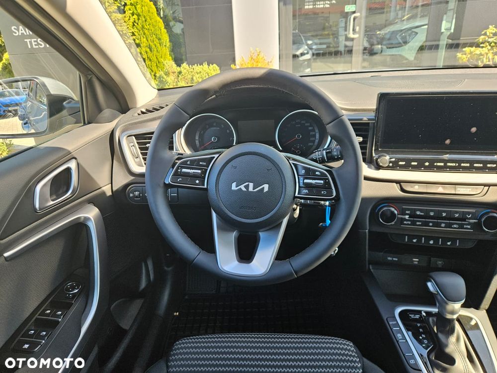 Kia XCeed 1.6 T-GDI M DCT - 12