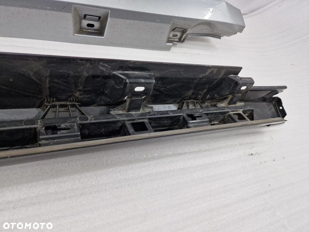 VW PASSAT B8 3G0 14- PRAWA LISTWA PROGOWA / NAKŁADKA PROGU , NR 3G0853858F / 3G0853858 , NR AUKCJI PR273 - 9