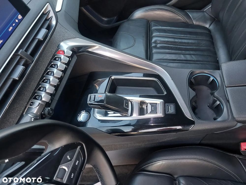 Peugeot 5008 BlueHDi 150 Allure - 19