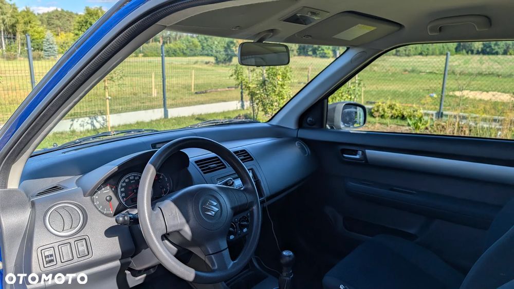 Suzuki Swift - 9