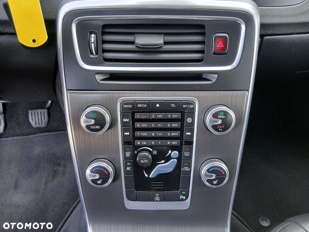 Volvo V60 D3 Summum - 29