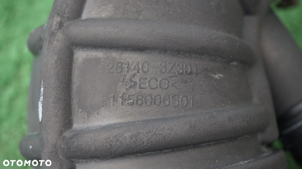 Hyundai i40 28140-3Z301 1.7 CRDI rura przewod dolot powietrza - 4