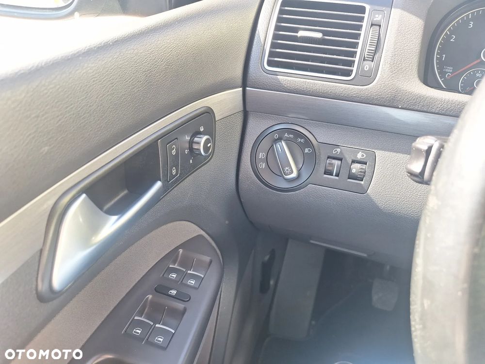 Volkswagen Touran 1.2 TSI BlueMotion Technology Highline - 13