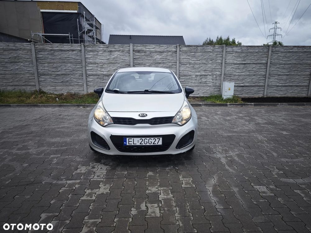 Kia Rio 1.2 L - 2