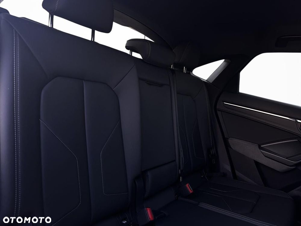 Audi Q3 Sportback - 31