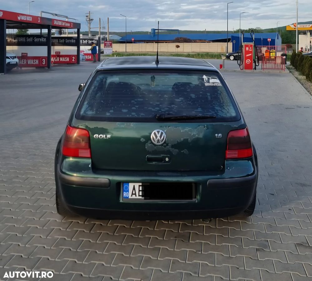 Volkswagen Golf - 3