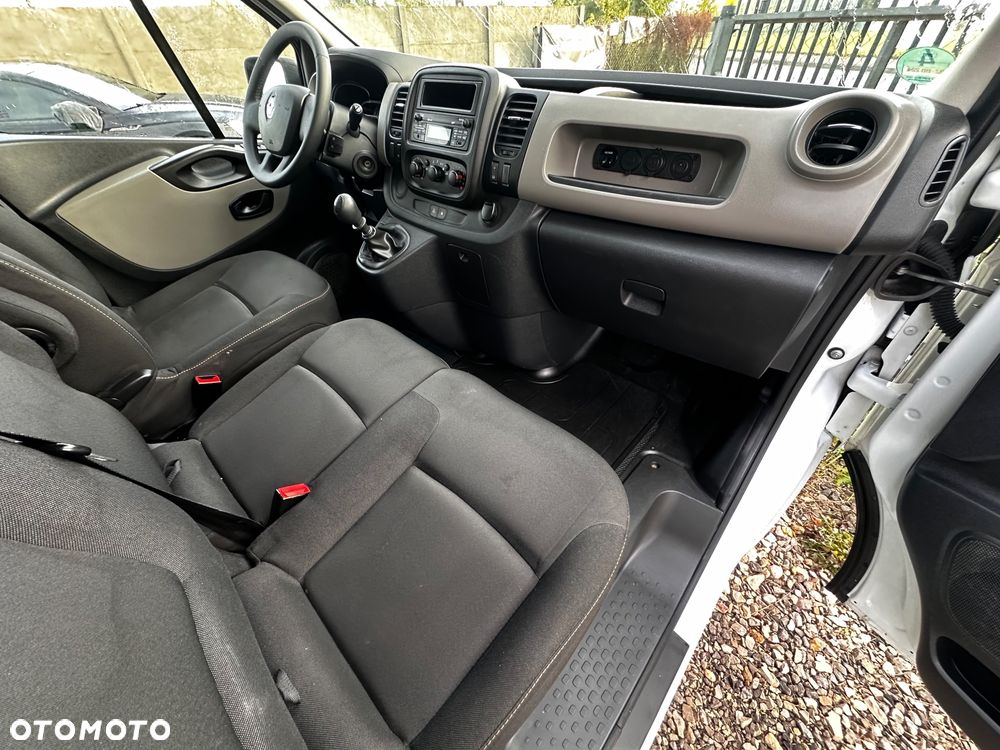 Renault Trafic - 18