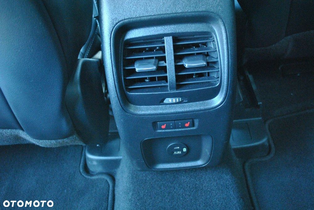 Ford Kuga 2.5 FHEV FWD Titanium X - 15