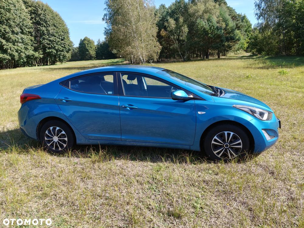 Hyundai Elantra 2015 photo 3