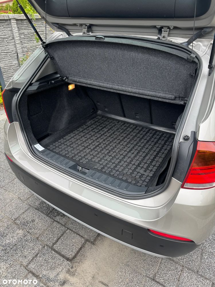 BMW X1 sDrive18i - 9
