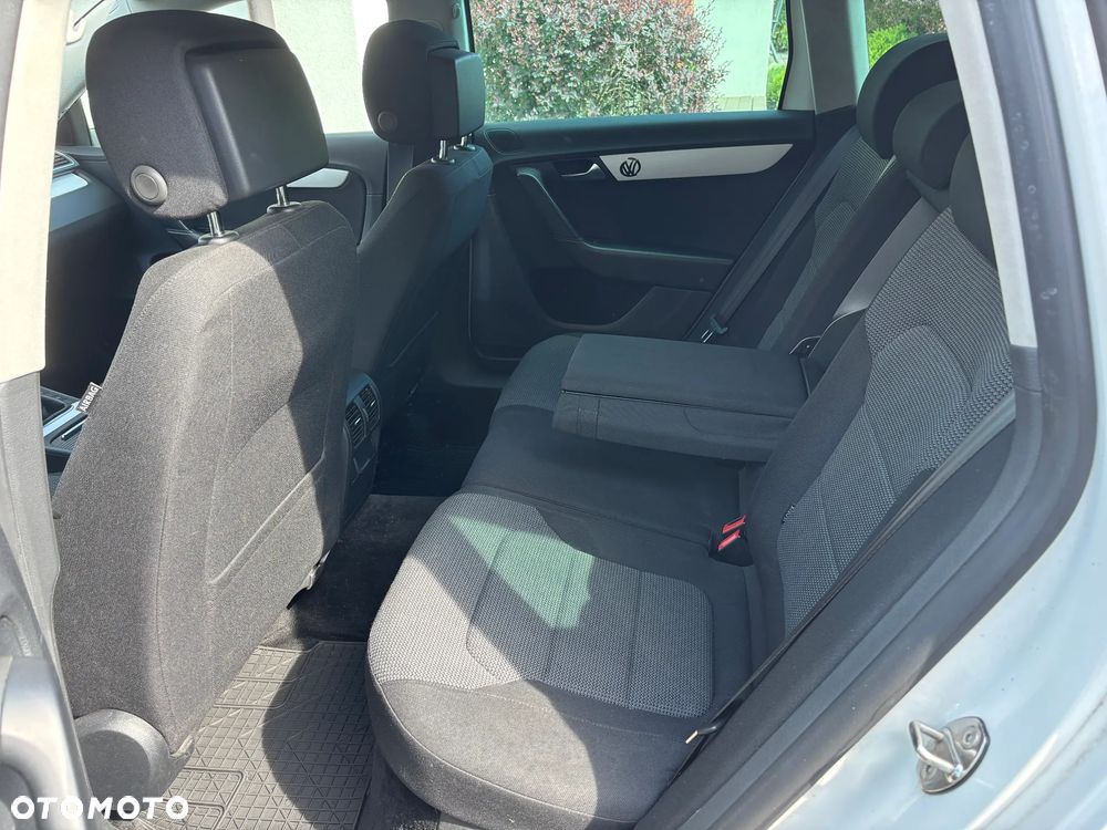 Volkswagen Passat Variant 2.0 TDI DPF Sportline - 14
