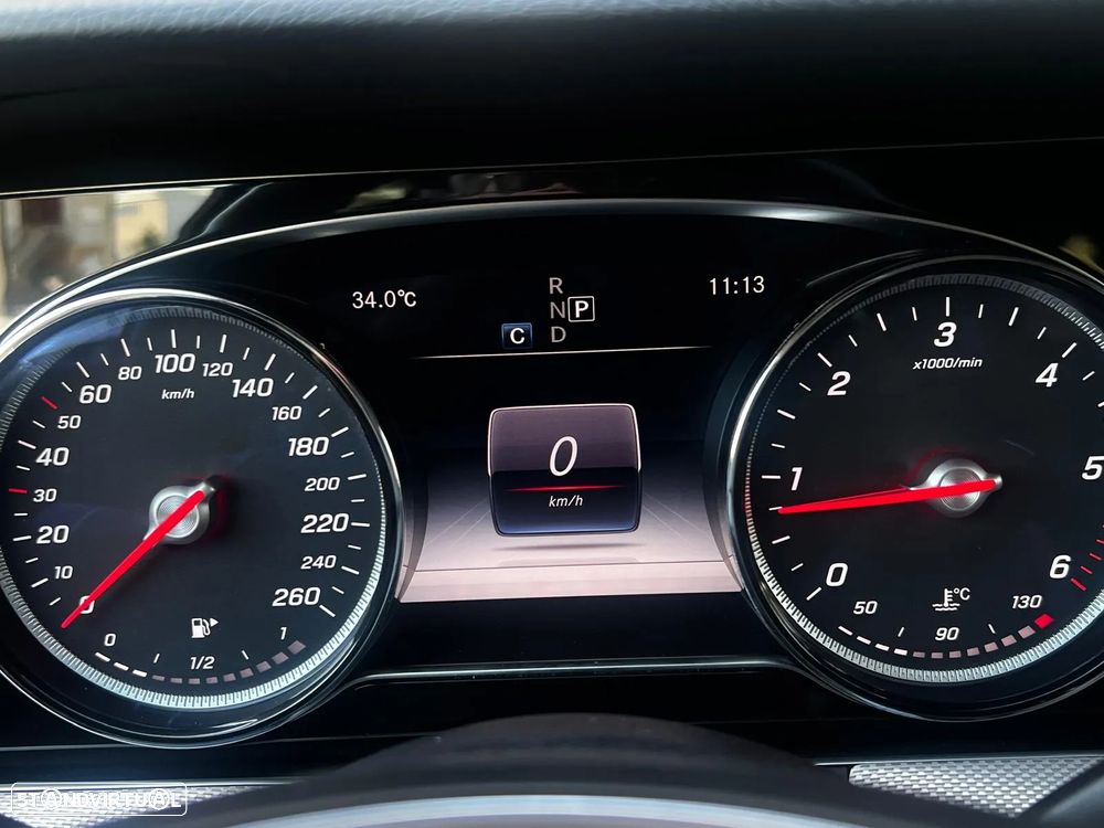 Mercedes-Benz E 220 d Avantgarde - 48