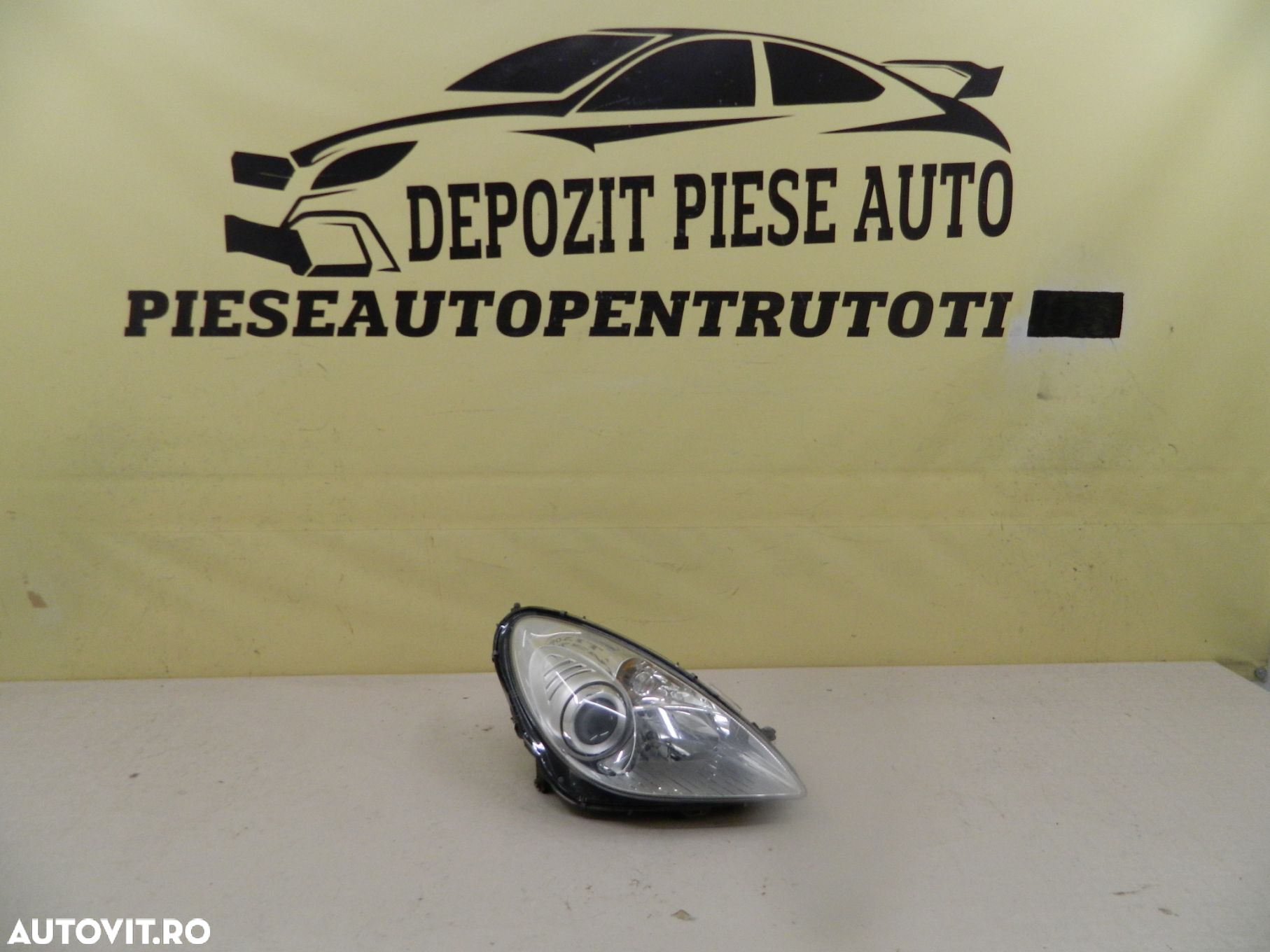 Far dreapta Mercedes SLK R171 Halogen, 2004, 2005, 2006, 2007, 2008, 2009, 2010, 2011, cod origine A1718203261KZ. - 2