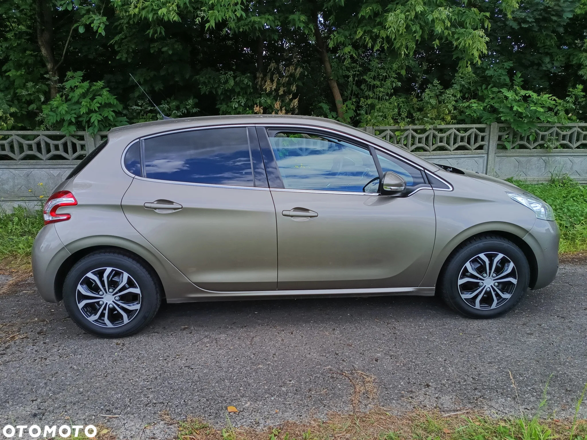 Peugeot 208 1.2 PureTech Active - 6