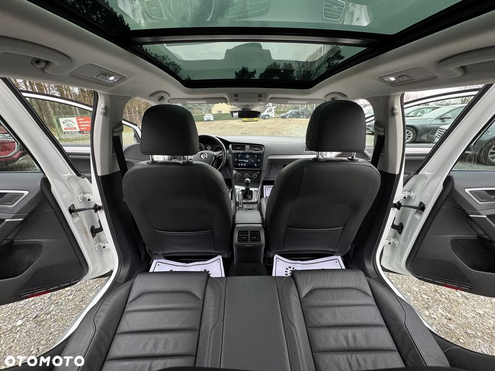 Volkswagen Golf - 31