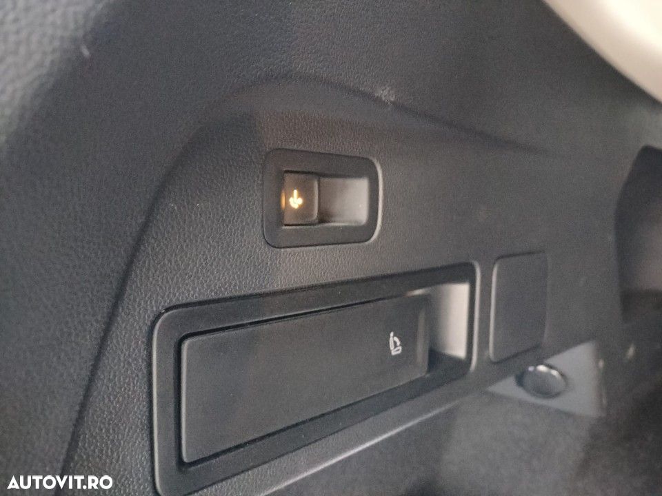 Volkswagen Tiguan - 16