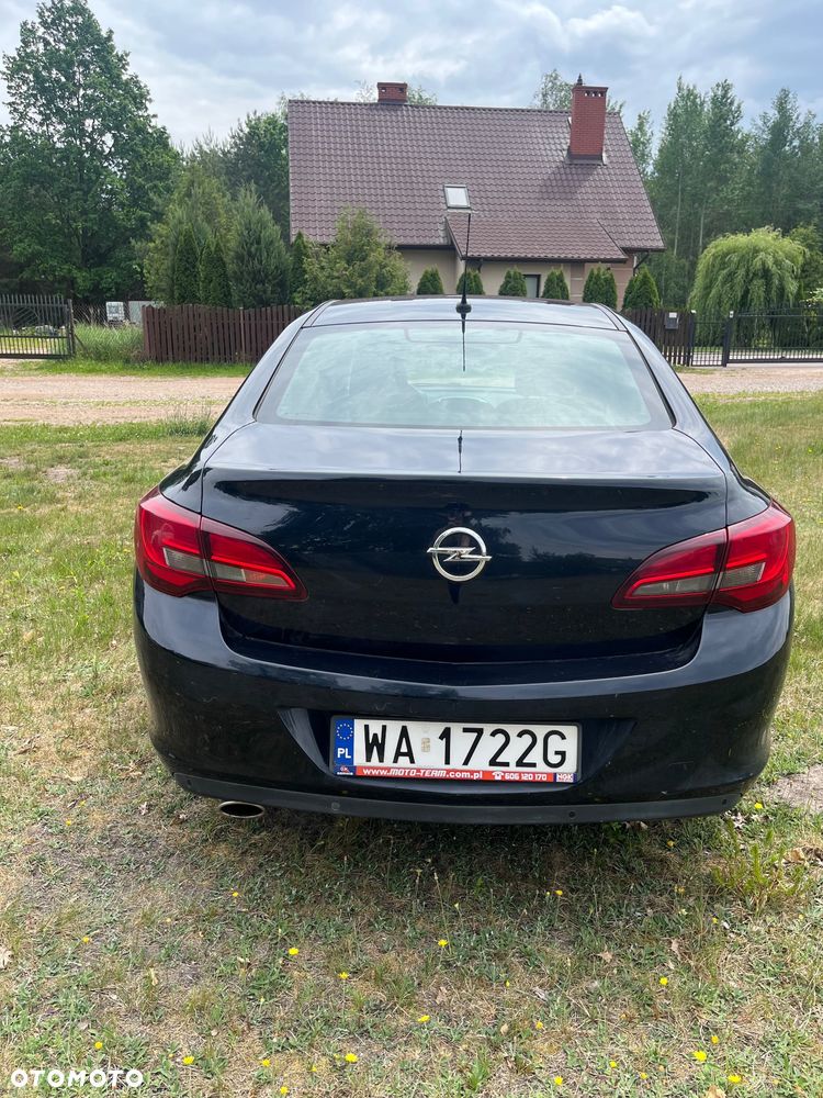 Opel Astra 1.4 T Executive EU6 - 3