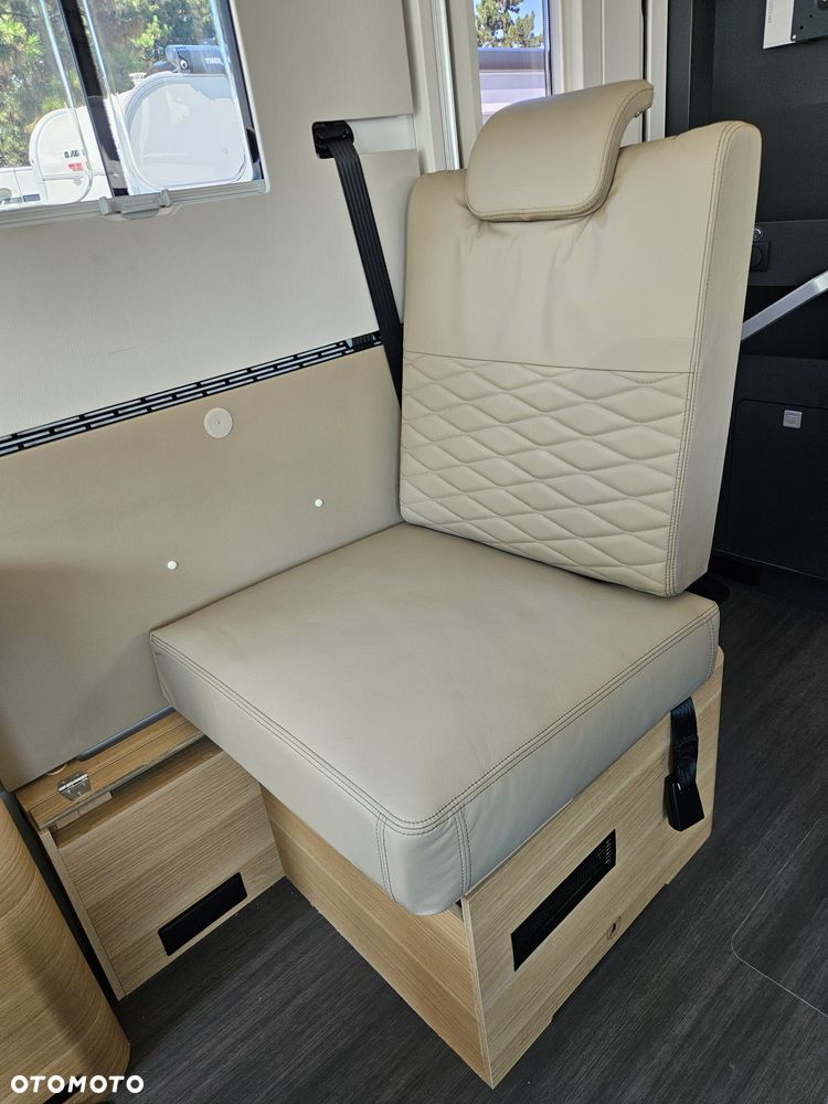 Adria Sonic 700 DC - 18