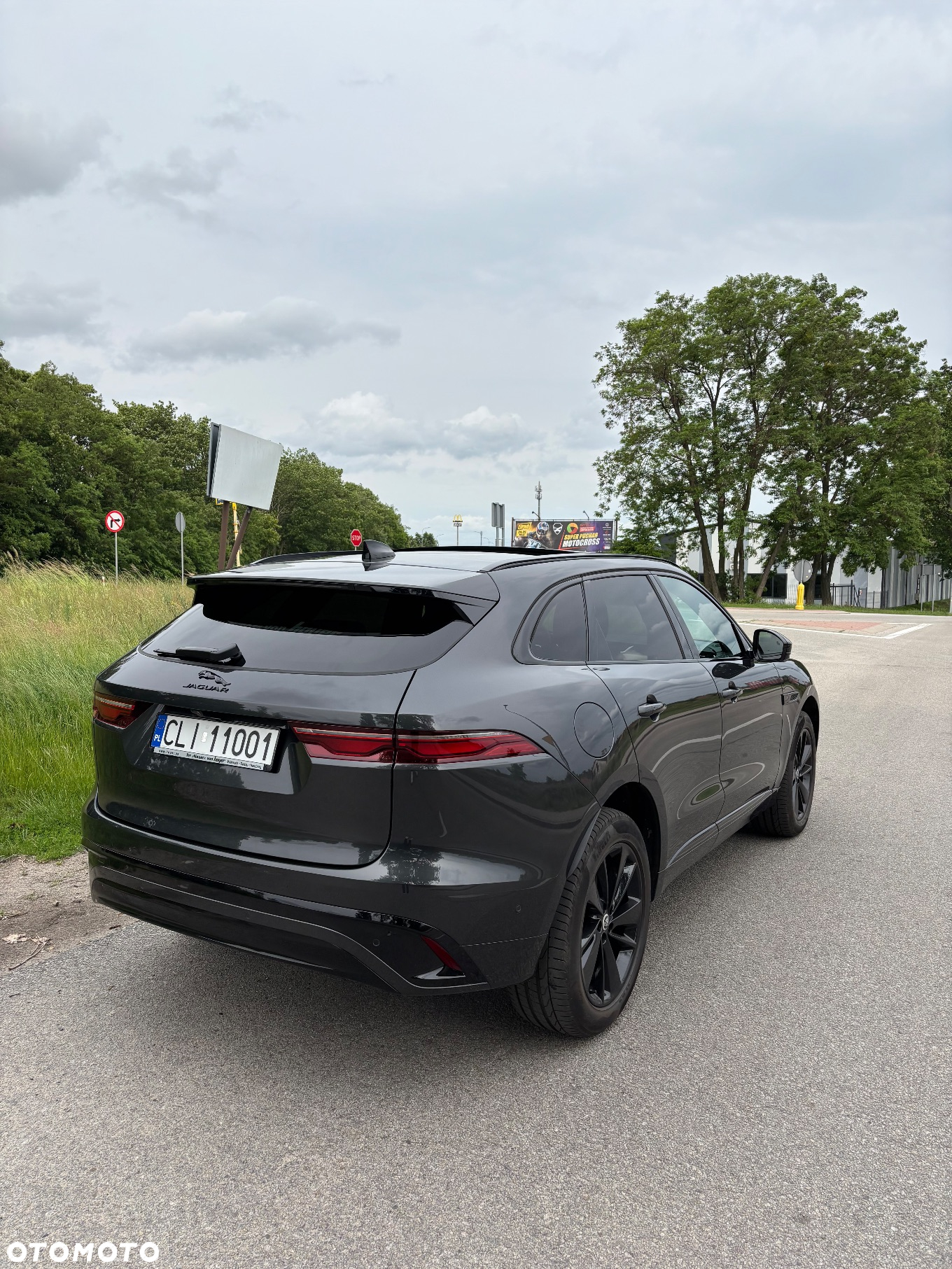 Jaguar F-Pace D200 AWD R-Dynamic S - 3