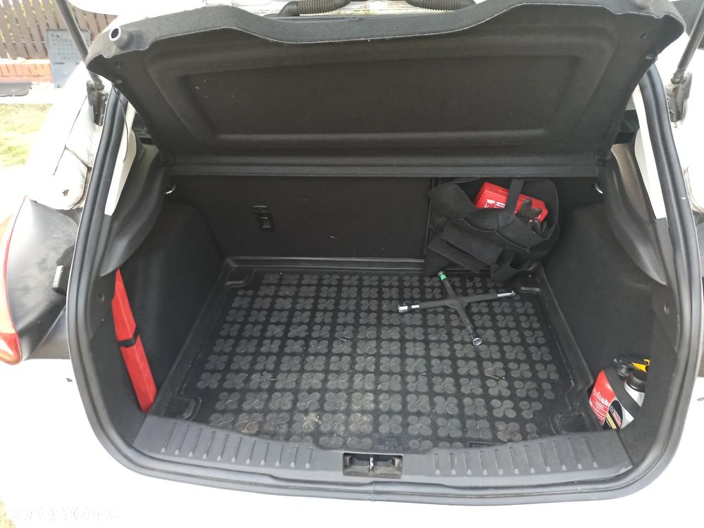 Ford Focus 2.0 TDCi Titanium ASS - 10