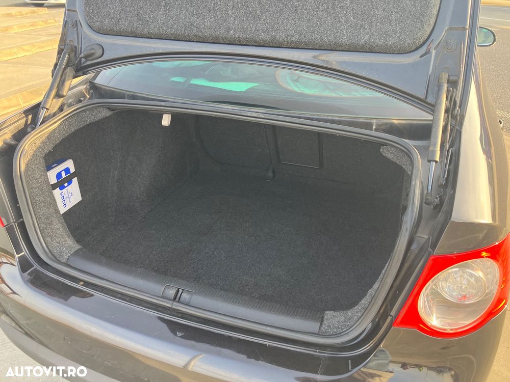 Volkswagen Jetta 1.9 TDI Comfortline DSG - 7