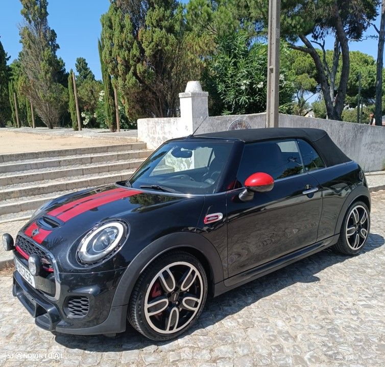 MINI Cabrio John Cooper Works - 2
