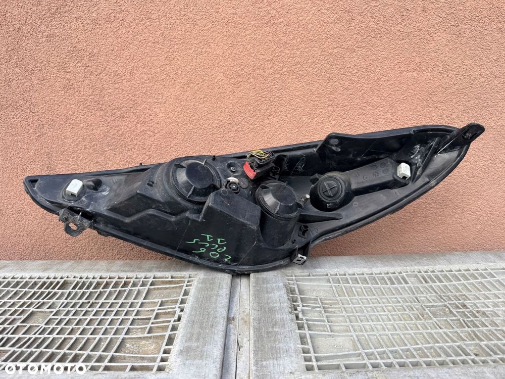 Lampa przednia PEUGEOT 206 + PLUS PRAWA EUROPA - 3