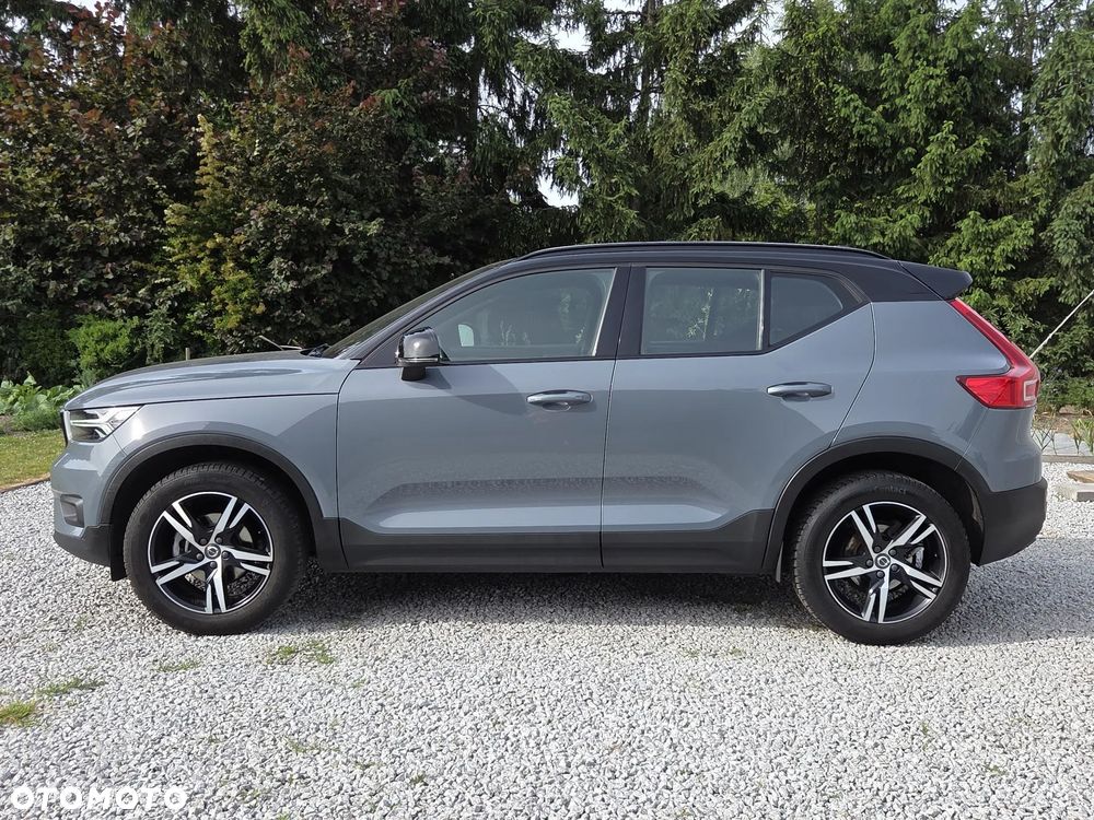 Volvo XC 40 T2 Plus Dark - 3
