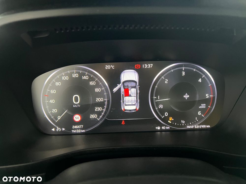 Volvo XC 40 - 21