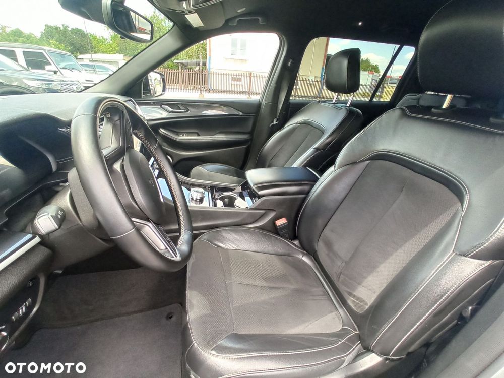 Jeep Grand Cherokee - 12