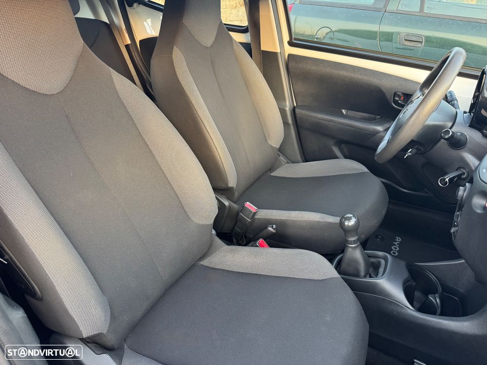 Toyota Aygo - 14