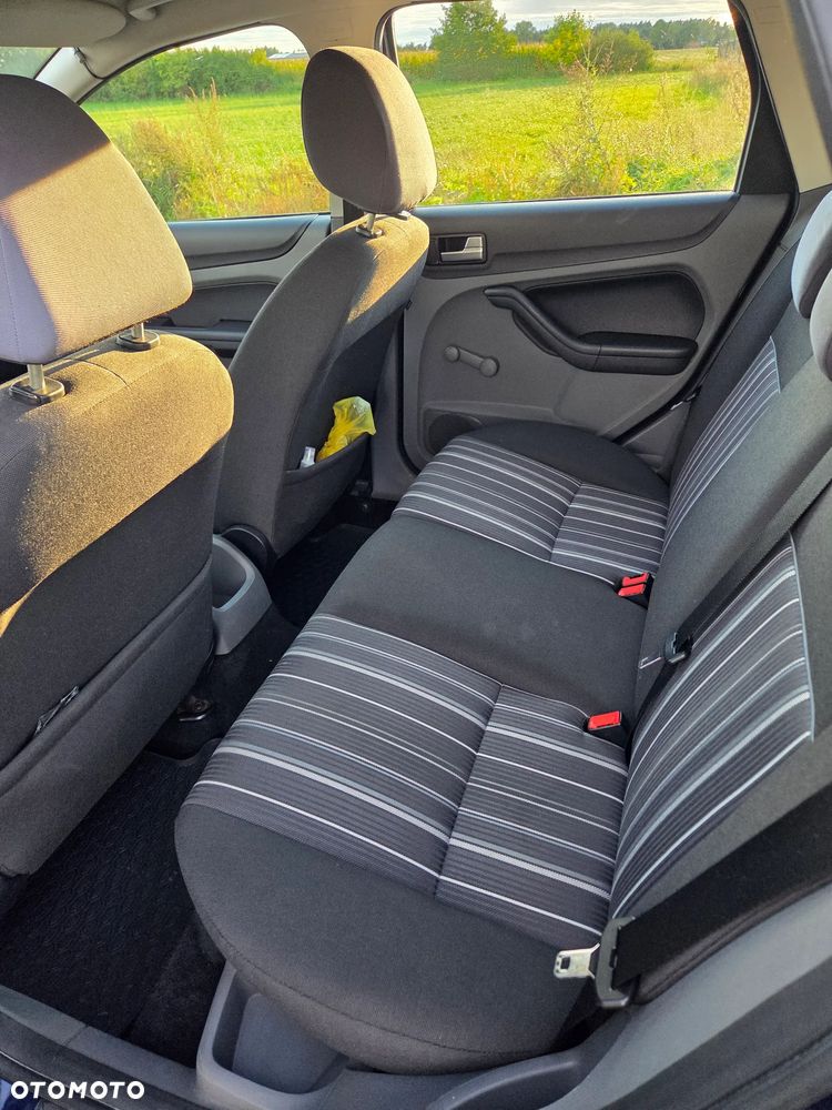 Ford Focus - 9