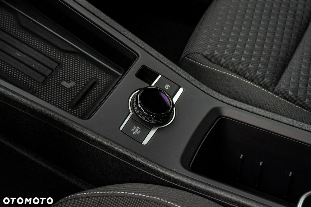 Volkswagen T-Roc - 16