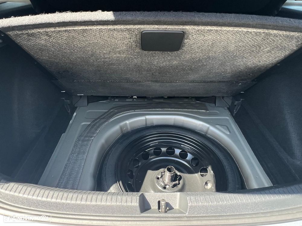VW Taigo 1.0 TSI Urban DSG - 9