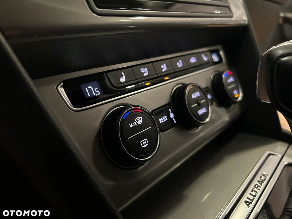 Volkswagen Passat - 14