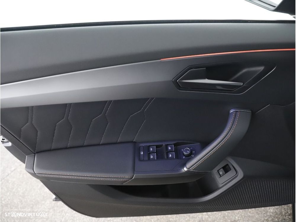 Cupra Formentor 1.4 e-Hybrid DSG VZ - 33