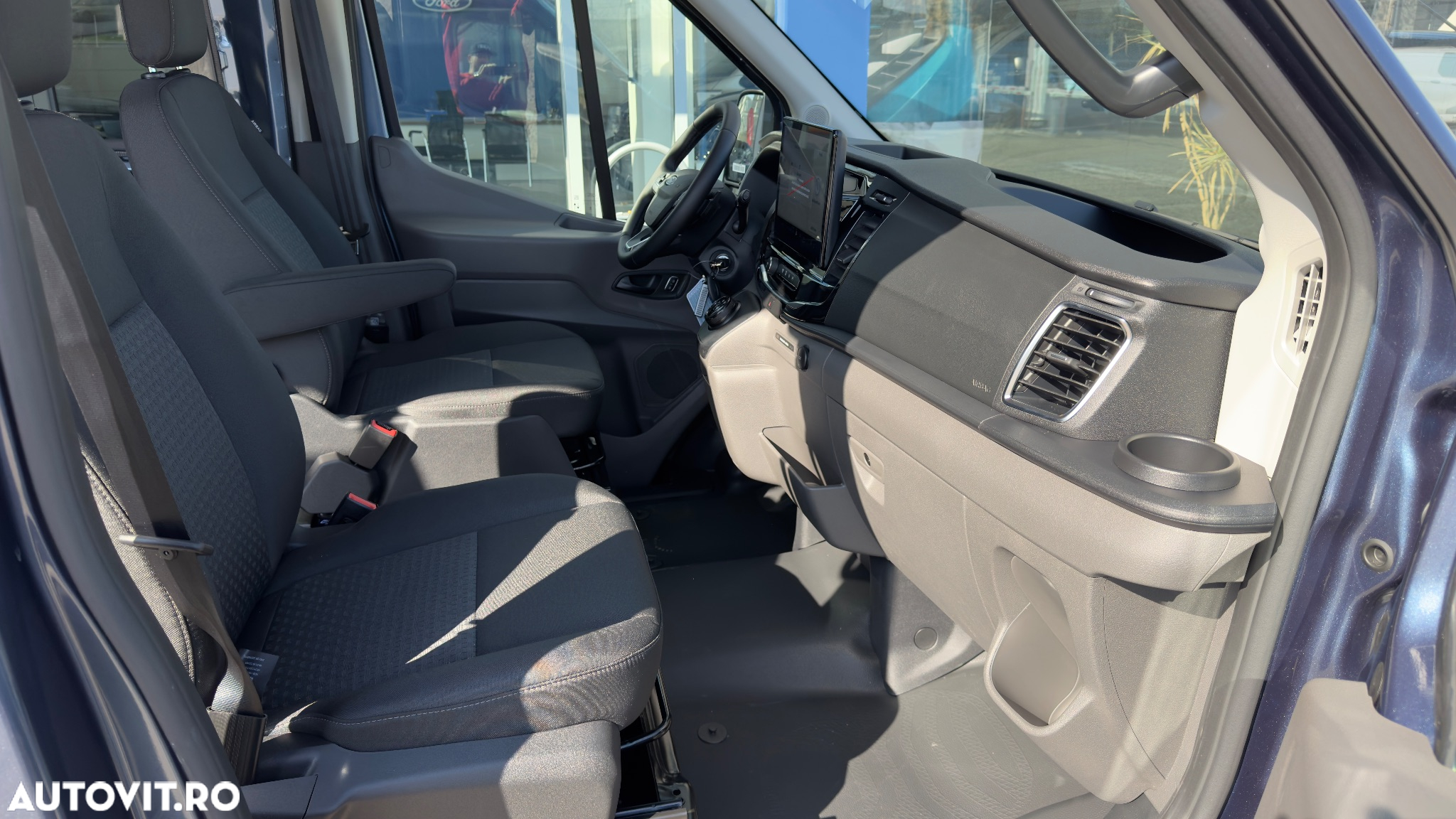 Ford Transit 310 2.0 EcoBlue 150 CP L3H2 Kombi FWD 8AT Trend - 6