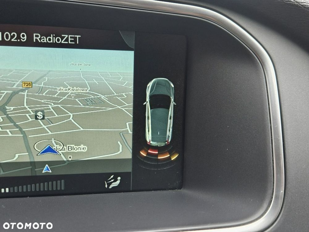 Volvo V40 T2 Drive-E Momentum - 19