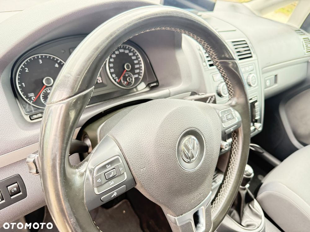Volkswagen Touran 2.0 TDI DPF STYLE - 31